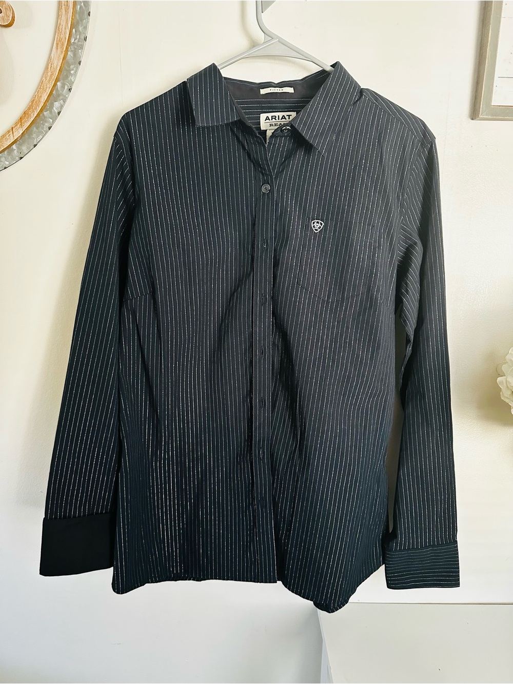 Ariat Womans  Black Pinstripe Button-Up Shirt XL